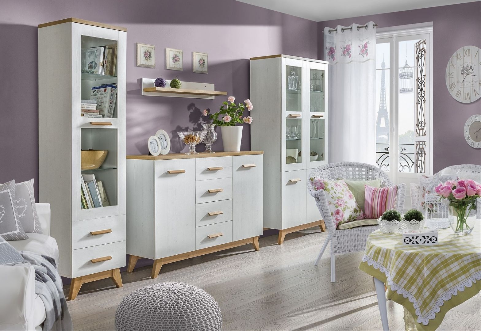 Prosklená vitrína SVEN 4