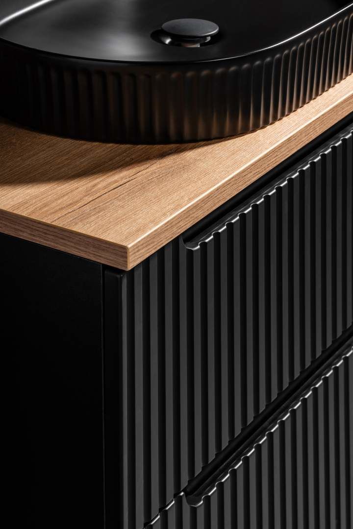 Koupelnová skříňka NOVA ČERNÁ  83-20 1D - závěsná